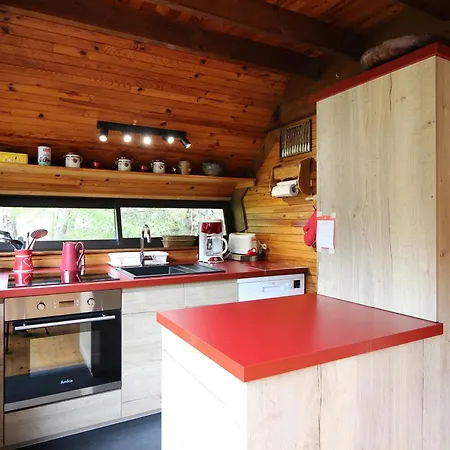 Au Mont-dore, 3 Chambres, Terrasse Et Parking, 8 Couchages - Fr-1-415-208